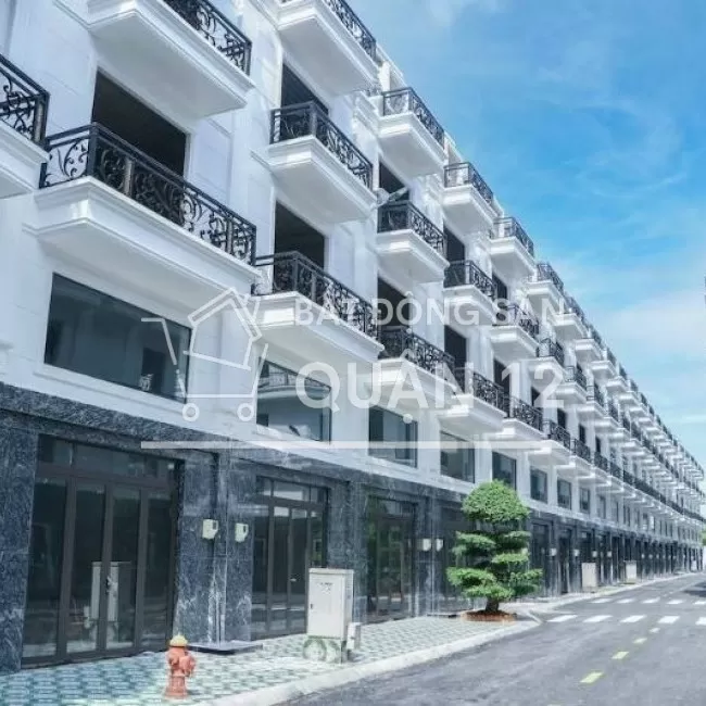 Cho thuê nhà phố Hà Huy Giáp, Khu Compound 2 mặt tiền sông