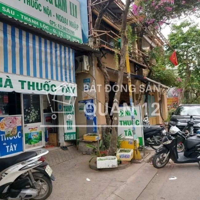 Nhà mặt tiền  nguyễn thị sáu , DT : 6,4 x 12 m ,15 triệu / tháng .