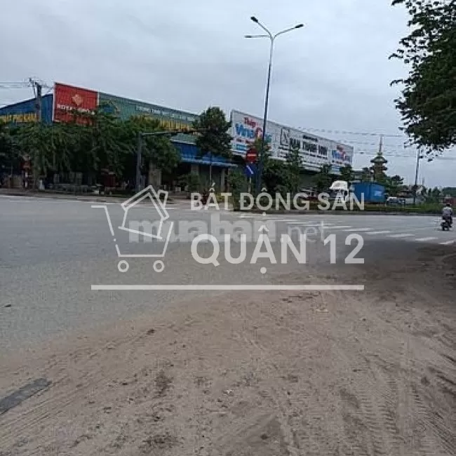 Bán nhà mặt tiền đường hà huy giáp Q12 tphcm  ngang 8m x28 vị trí đẹp