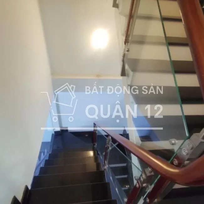 Bán nhà 1 trệt 3 lầu phường Hiệp Thành Q12