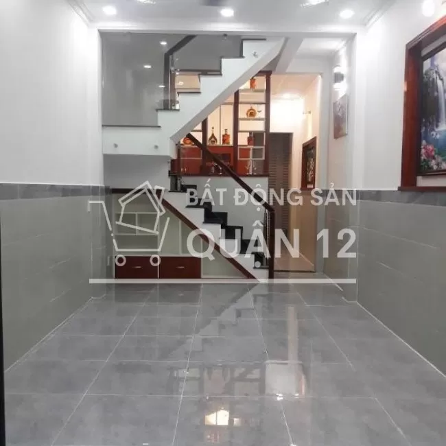 Nhà 1trệt 1lầu 2pn (3.5m x 12m) gần bến xe buýt Hiệp Thành Q-12