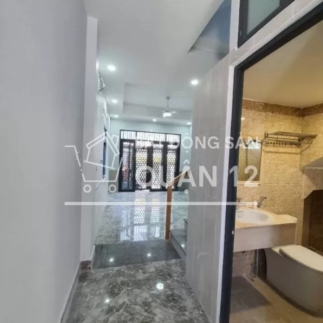 Bán gấp nhà 3 Mặt Tiền đường Nguyễn Văn Quá 76m2 4 tầng  chỉ 5 tỷ 8