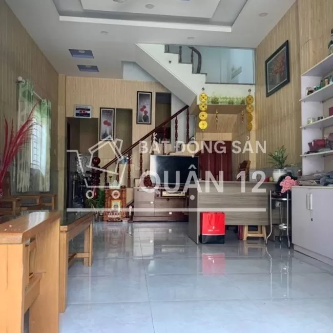 Bán nhà 1 lầu ngay UBND Phường Thạnh Lộc. DT: 5.25x15m, đường 7m