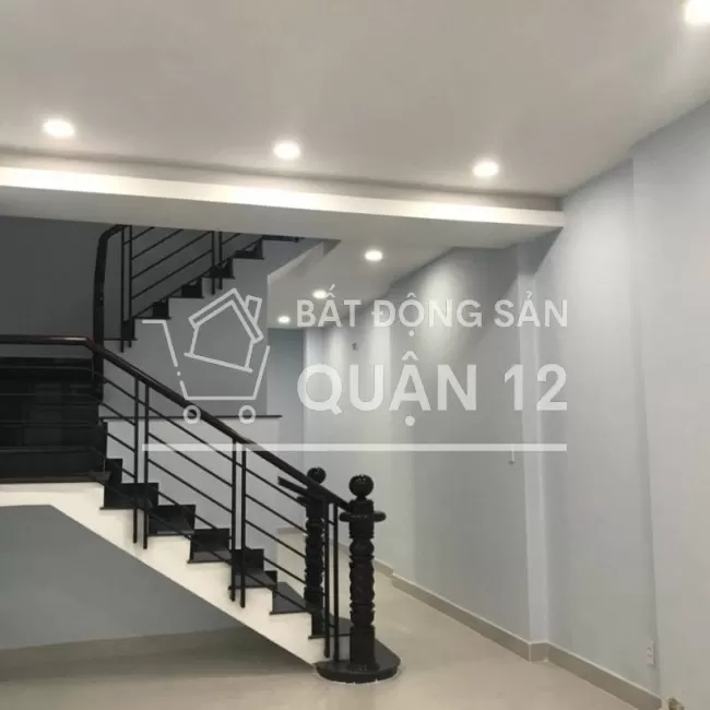 Bán nhà 3 lầu ngay cầu Bến Phân đường Tô Ngọc Vân. DT: 4x16m, đường 7m