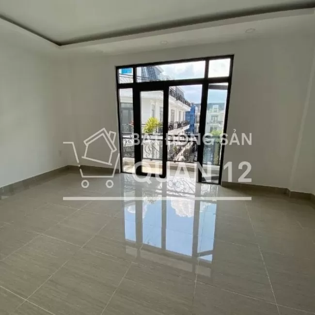 Bán nhà đường Hà Huy Giáp quận 12, hai lầu có 4 phòng ngủ có sổ hồng