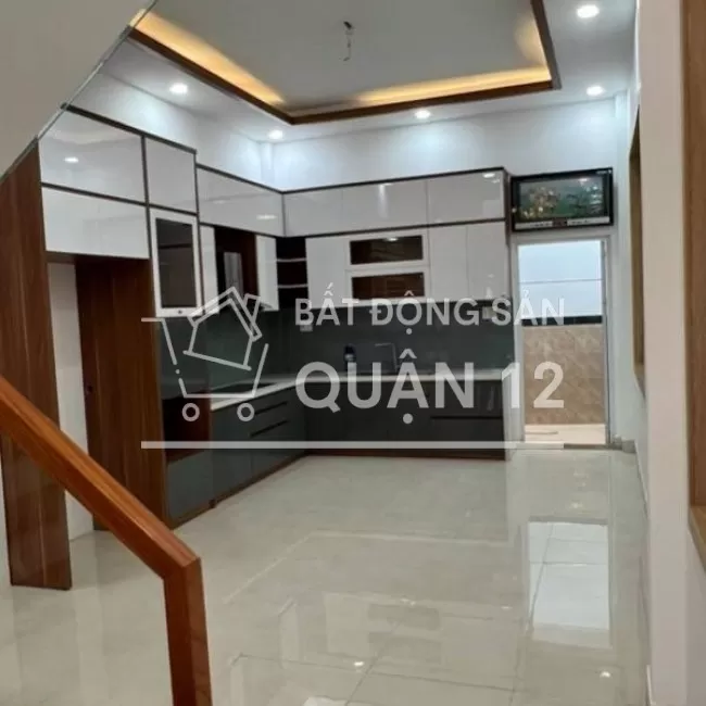 CẦN TIỀN BÁN GẤP NHÀ GẦN NGẢ TƯ GA Q12 
