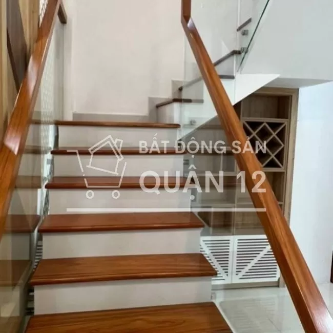 CẦN TIỀN BÁN GẤP NHÀ GẦN NGẢ TƯ GA Q12 