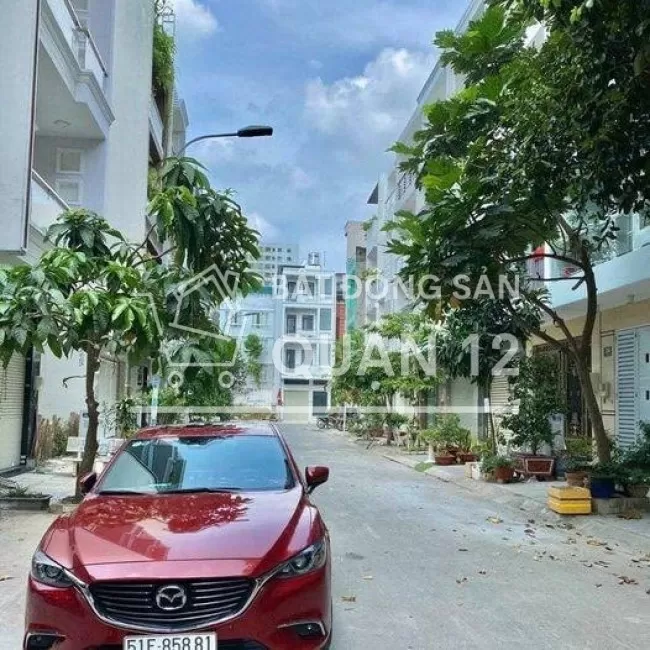 BÁN CĂN NHÀ HẺM Ô TÔ NHƯ HÌNH Ở NGÃ TƯ GA