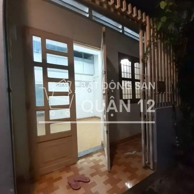 Cần bán nhà mặt tiền kinh doanh, đường Hà Huy Giáp, Quận 12.
