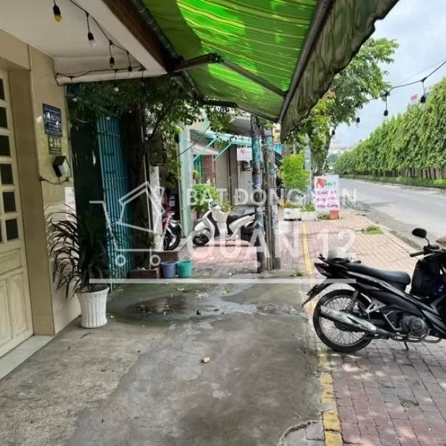 Cần bán nhà mặt tiền kinh doanh, đường Hà Huy Giáp, Quận 12.