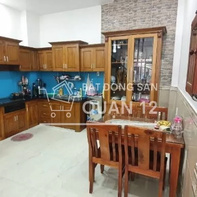 Bán nhà 4.2x12 2 lầu sân thượng 1 xẹt TX22 Gần chợ Mình Phát