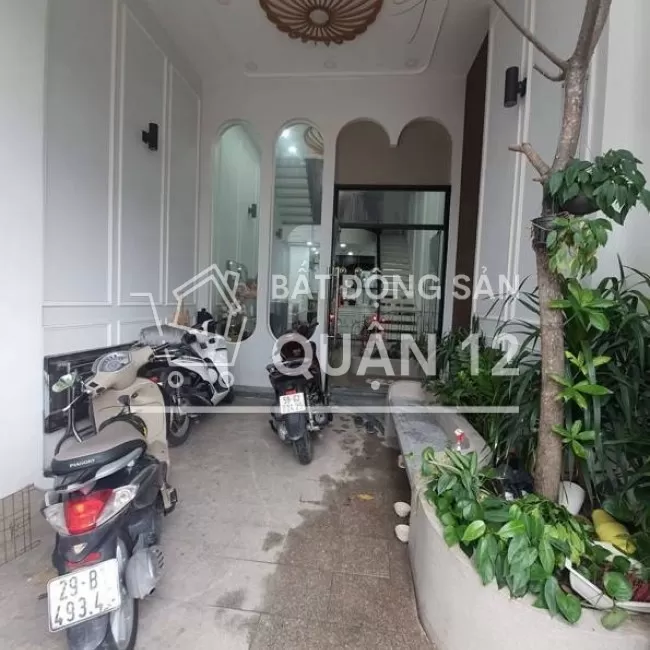 Bán nhà đẹp 5 tầng (4x17), mặt tiền đường Thạnh Xuân 24 quận 12.