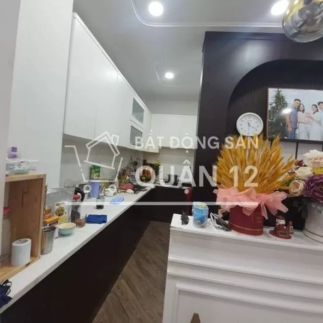 Bán nhà đẹp 5 tầng (4x17), mặt tiền đường Thạnh Xuân 24 quận 12.