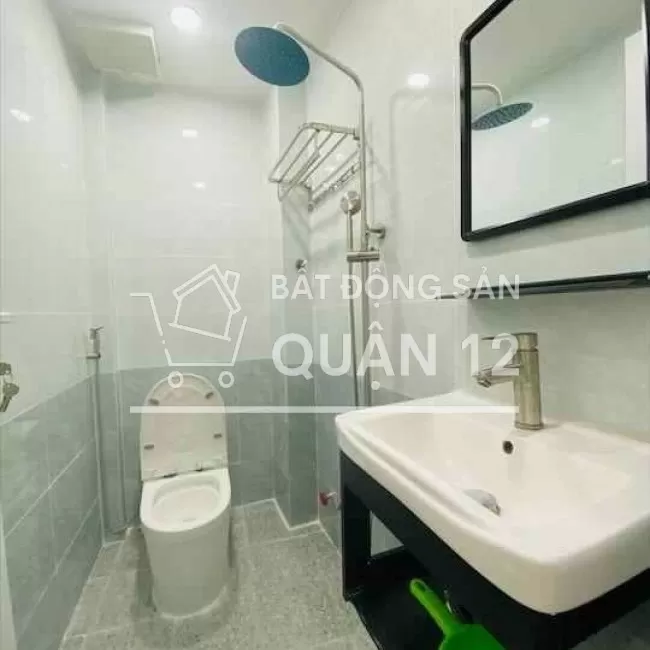 Nhà 3 lầu 5PN- SHR- hẻm nhựa 5m- gần metro