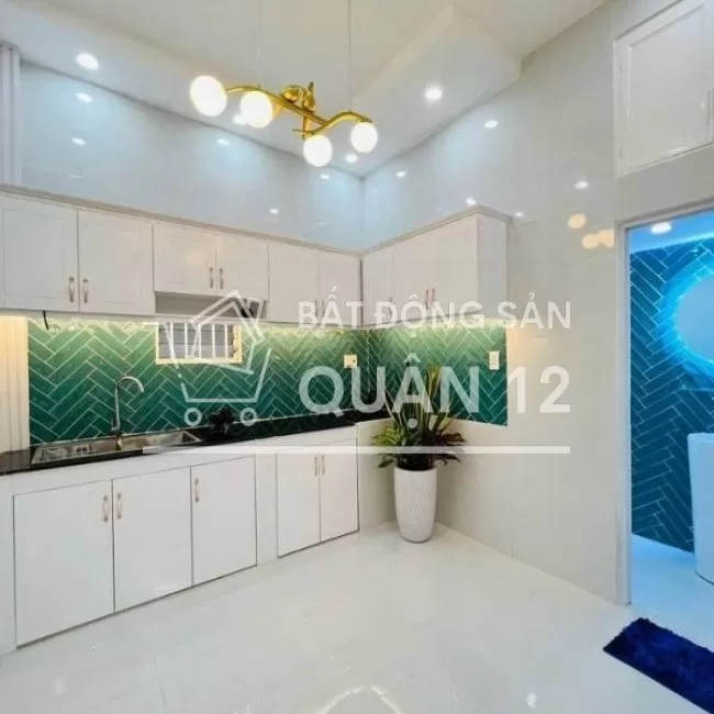 Nhà mới xây - đường lớn trải nhựa - shr - 4PN Q12