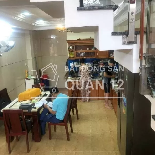 CHỦ NGỘP BANK BÁN GẤP NHÀ 5 TẦNG ĐƯỜNG 2 XE TẢI TRANH NHAU GIÁ 6,5 TỶ