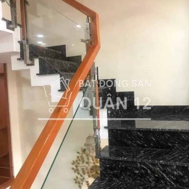 CHỦ NGỘP BANK BÁN GẤP NHÀ 5 TẦNG ĐƯỜNG 2 XE TẢI TRANH NHAU GIÁ 6,5 TỶ
