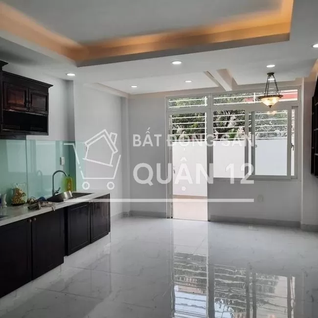 Nhà Nguyễn Văn Quá, 4 x 25m xe hơi vào nhà giá 6,6 tỷ