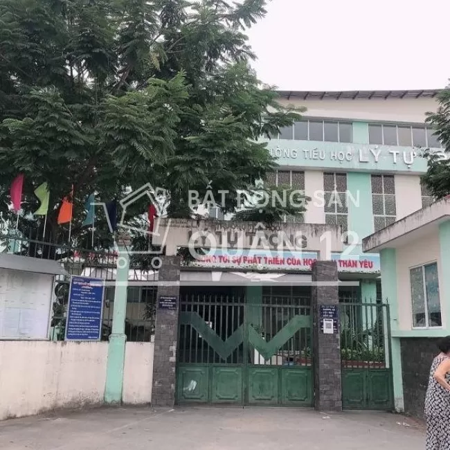 Nhà 5x19 Hẻm 112 Nguyễn Văn Quá,kế Trường Lý Tự Trọng