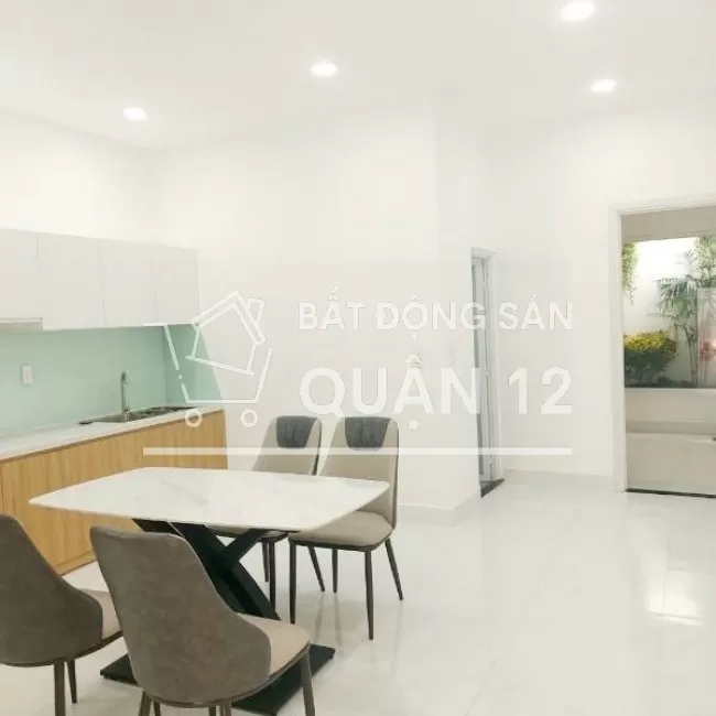 Chính chủ kẹt tiền bán nhà 4.5x13 1 lầu 3PN xát bên ngã 4 ga
