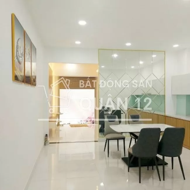 Chính chủ kẹt tiền bán nhà 4.5x13 1 lầu 3PN xát bên ngã 4 ga