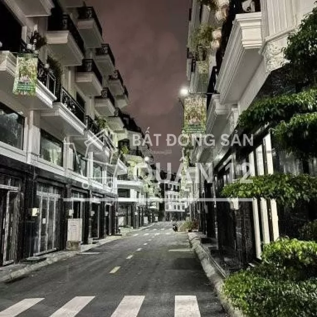 Bán nhà Q 12, sổ hồng, giá rẻ, mới đẹp, ngân hàng hỗ trợ 80%