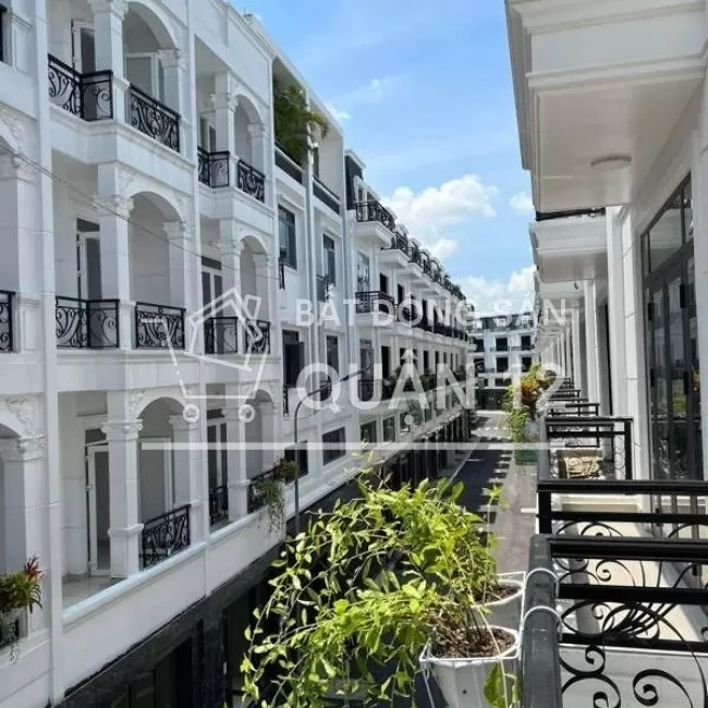 BÁN NHÀ MẶT TIỀN ĐƯỜNG PHƯỜNG THẠNH XUÂN Q12