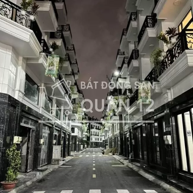 Nhà phố mặt tiền Trung Tâm Q12
