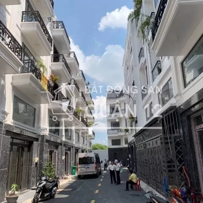 Nhà phố mặt tiền Trung Tâm Q12