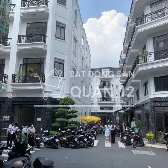 Nhà phố mặt tiền Trung Tâm Q12