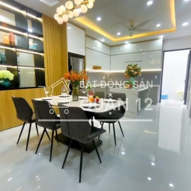 Nhà 5 tầng ngã tư ga 4.5x18 mới đẹp giá 4.8 tỷ Sổ hồng công chứng ngay