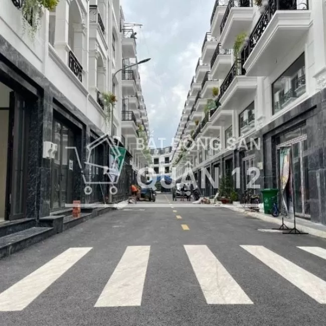 KHU NHÀ PHỐ BIỆT LẬP 1 TRỆT 3 LẦU 1 TUM TỐT NHẤT QUẬN 12 ,4TỶ850 200m2