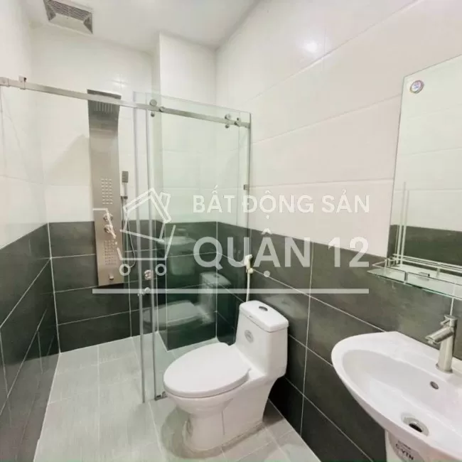 Bán nhà Mặt tiền trung tâm Quận 12, Hà Huy Giáp nối dài Tô Ngọc Vân