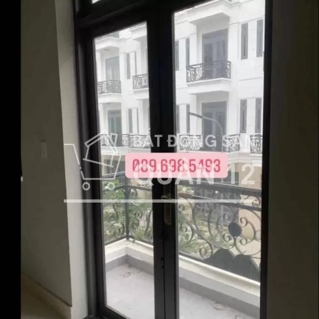 Cần tiền ra gấp căn 1 trệt 3 lầu 1 tum 4 PN 4 WC giá chỉ từ 4 tỷ 85 TL