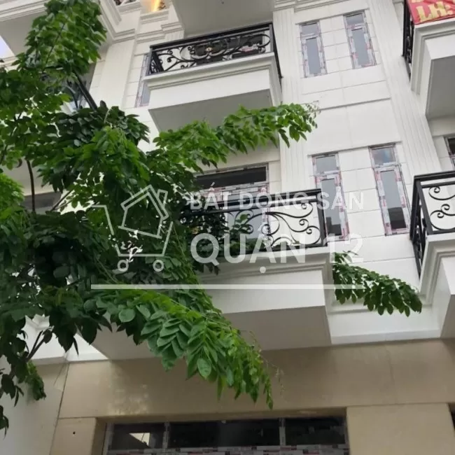 Cần bán gấp căn nhà mặt đường Hà Huy Giáp  ngay Ngã tư Ga 190m2