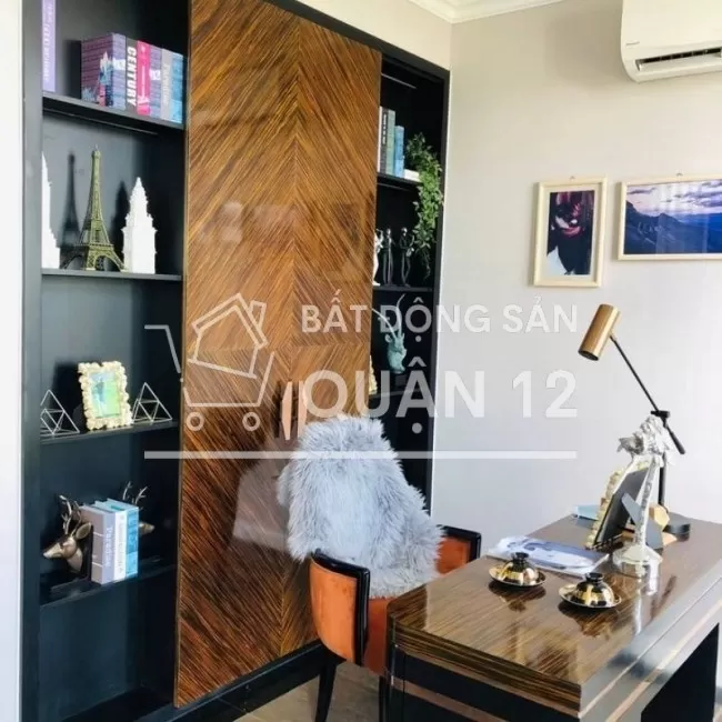 Cần bán gấp căn nhà mặt đường Hà Huy Giáp  ngay Ngã tư Ga 190m2