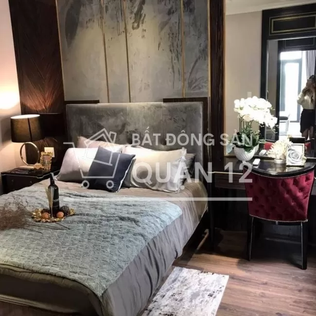 Cần bán gấp căn nhà mặt đường Hà Huy Giáp  ngay Ngã tư Ga 190m2