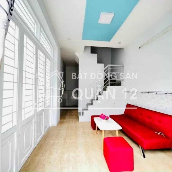 1 tỷ- nhà 1 trệt 2 tầng lầu + sân thượng- hẻm xe ô tô 