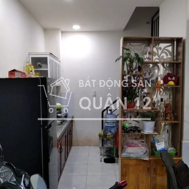 1 tỷ- nhà 1 trệt 2 tầng lầu + sân thượng- hẻm xe ô tô 