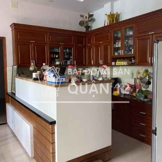 Biệt thự sân vườn ngang 10 x 12, đường trước mặt nhà 7m, khu văn minh