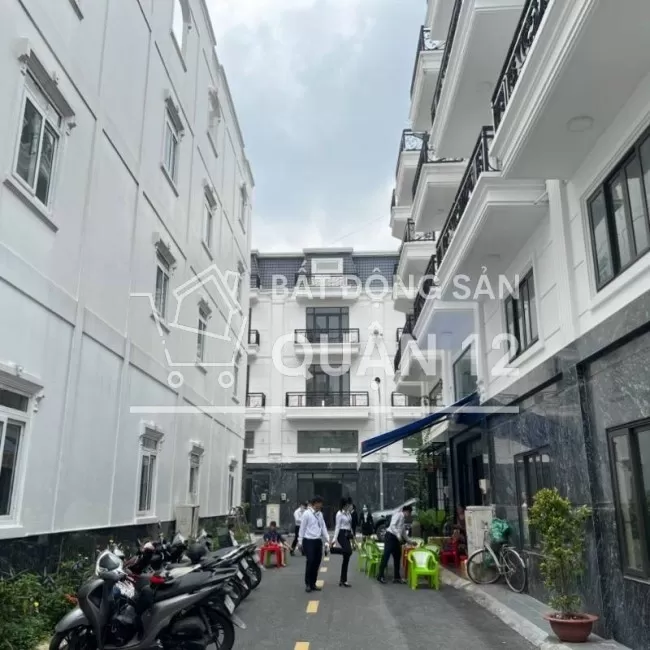 Bán nhà phố liền kề sổ hồng sẵn 