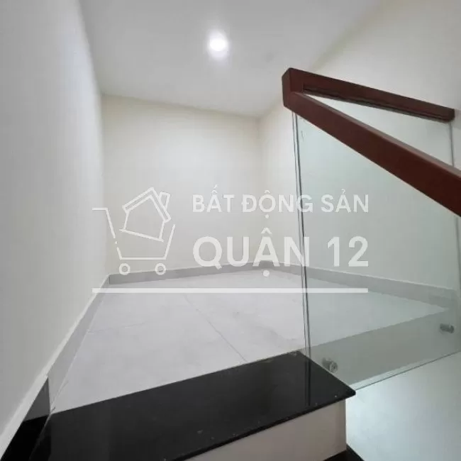 nhà quận 12 ngã tư ga vào hà huy giáp 1 lầu 