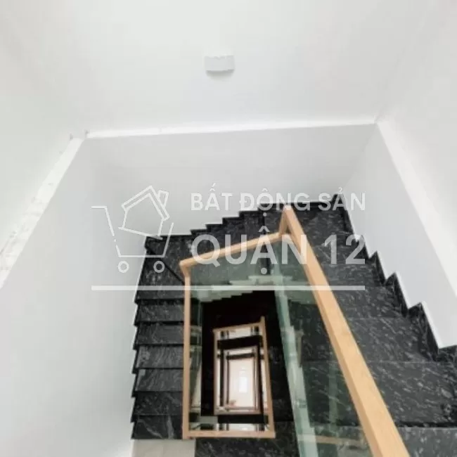 NHÀ TRUNG TÂM SÁT NGAY LOTTE MATR GÒ VẤP, 1 TRỆT 3 LẦU ST GIÁ CHỈ 1TỶ5