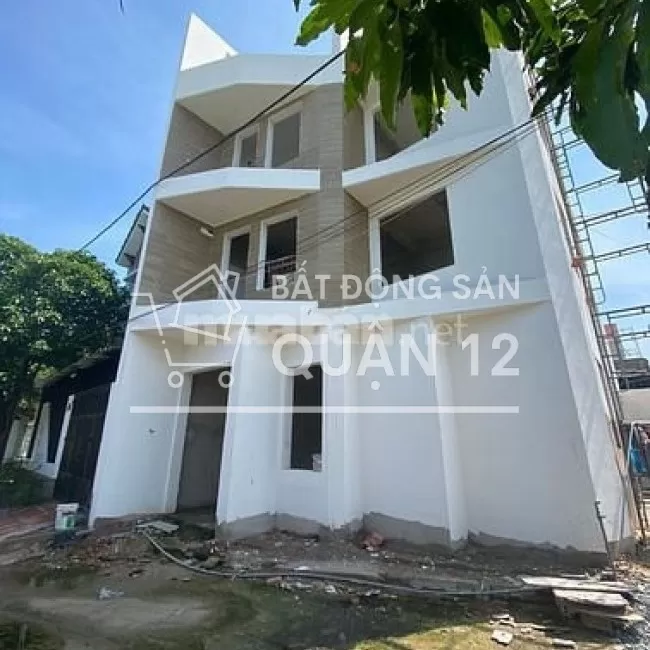 Nhà sổ hồng, mặt tiền đường, gần sông , 4PN DTSD 156m2, 5WC