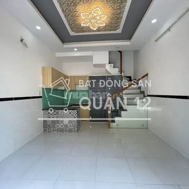 BÁN GẤP nhà đẹp 2 lầu 2PN, 3WC KDC đông đúc