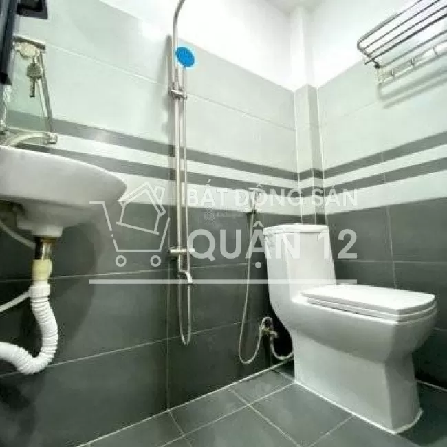 Cần tiền bán gấp căn nhà mới Lê Văn Khương ,Hiệp Thành , Q 12 2ty550.
