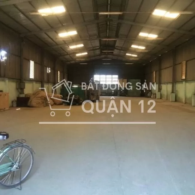 Cho thuê nhà xưởng nằm đường nguyễn văn quá, quân 12.   1200m2