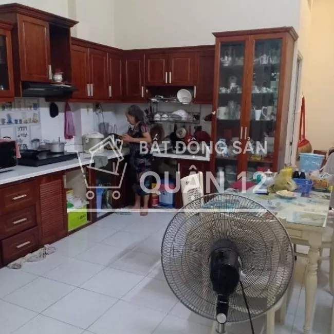Nhà hẻm xe tải 1 sẹc Nguyễn Văn Quá, 4 x 18m, 3L