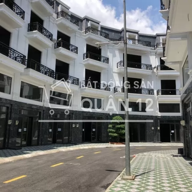 BÁN NHÀ 3 LẦU BÊN THẠNH XUÂN QUẬN 12, SANG TÊN LẤY SỔ HỒNG VỀ NGAY