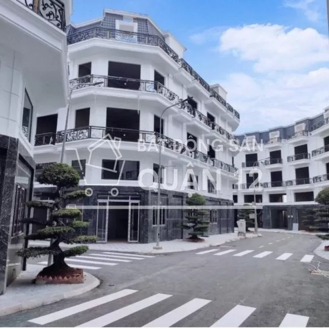 Nhà phố liền kề ven sông phong cách chuẩn Châu Âu, trung tâm Quận 12 